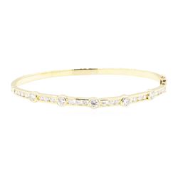 1.35 ctw Diamond Bangle Bracelet - 18KT Yellow Gold