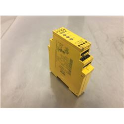 SICK UE 48-20S2D2 Safety Relay