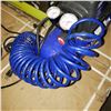 Image 2 : CAMPBELL HAUSFELD 4 GALLON AIR COMPRESSOR