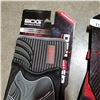 Image 2 : 2 PAIRS OF BDG PERFORMANCE SERIES GLOVES