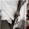Image 2 : 5 LEATHER HIDES