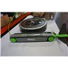 Image 2 : IROBOT LOOJ AND ROOMBA
