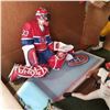 Image 2 : LARGE BRETT FAVRE, PATRICK ROY AND OTHER FIGURES