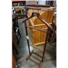 Image 2 : VINTAGE WOOD BUTLERS STAND