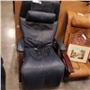 Image 2 : HUMAN TOUCH LEATHER MASSAGE CHAIR WITH CORD