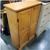Image 2 : PINE CABINET