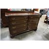 Image 2 : 8 DRAWER ETHAN ALLEN DRESSER W/ MIRROR ON CASTORS