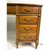 Image 2 : A NEOCLASSICAL STYLE PEDESTAL DESK ON TAPERING LEGS Fair condition, 30"h x 4'7"w x 22"d