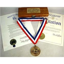 A CITY OF NEWARK, NEW JERSEY BRONZE KEY TO THE CI