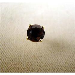 A 14K YELLOW GOLD STUD EARRING With one round red garnet