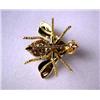 Image 2 : AN 18K YELLOW GOLD AND DIAMOND BROOCH OF A BEE St