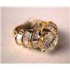 Image 3 : AN 18K YELLOW GOLD, DIAMOND AND GOLD DINNER RING 