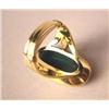 Image 3 : AN 18K YELLOW GOLD RING WITH A GREEN ONYX ASSEMBLED CAMEO With English hallmarks, stamped 18K