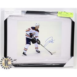 FRAMED DARNELL NURSE AUTOGRAPH PHOTO.