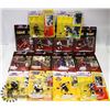 Image 1 : BOX OF HOCKEY FIGURE MODELS AND CARDS