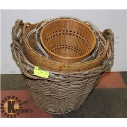 LOT OF BASKETS