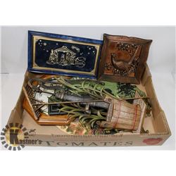 BOX OF ESTATE DÉCOR