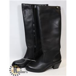 NEW GENUINE 1976 LEATHER WOMAN'S BOOTS. SIZE 8 ½