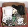 Image 1 : BOX W/HOUSEHOLD ITEMS INCL. BLACK &