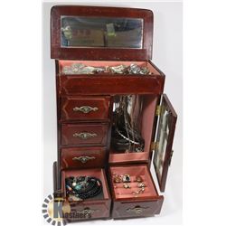 LARGE VINTAGE JEWELLERY BOX WITH CONTENTS