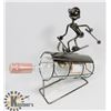 Image 1 : METAL WINE BOTTLE HOLDER SKI MAN
