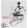 Image 1 : METAL WINE BOTTLE HOLDER SKI MAN