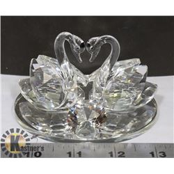 CRYSTAL SWANS IN LOVE