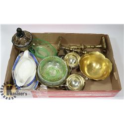 FLAT OF BRASS COLLECTIBLES