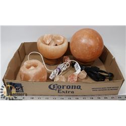 LARGE ROUND SALT LAMP WITH LOOSE SALT ROCKS AND