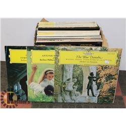 BOX W/ CLASSIC MUSIC VINYL RECORDS