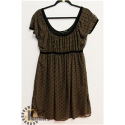 NEW WITH TAGS WOMENS DRESS