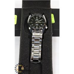 NEW ORIENT WATCH 21 JEWEL QUARTZ MOVEMENT
