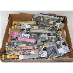 LOT OF ASSORTED NYLON COLLAR & LEASH SET (M>XL)