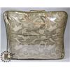 Image 1 : GOLD DAMASK CUSHIONS.