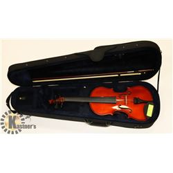 PALATINO PSI-045VN-44 WITH CASE AND BOW.