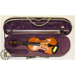 NATURAL VIOLIN WITH DELUXE CASE & BOW.