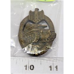 GERMAN VINTAGE TANK BADGE WITH SWASTIKA.