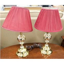 PAIR OF BRASS TONE TABLE LAMPS.
