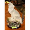 Image 1 : NEW HOWLING WOLF STATUE