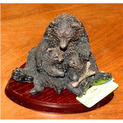 NEW MAMA BEAR WITH 2 CUBS STATUE