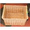 Image 1 : 19" X 15" VINTAGE WOVEN BASKET
