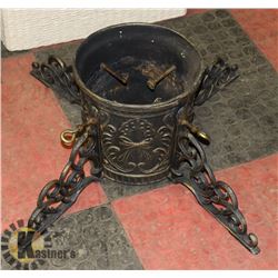 HEAVY IRON CHRISTMAS TREE STAND
