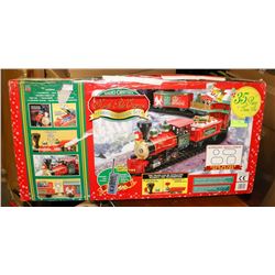 NORTH POLE POLAR EXPRESS TRAIN SET