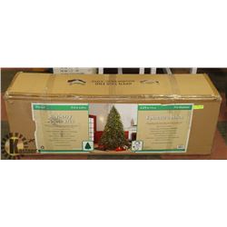 PRE-LIT 7.5 SPRUCE CHRISTMAS TREE