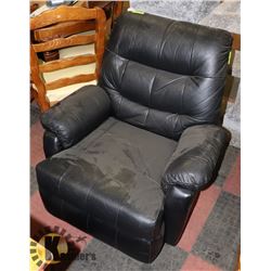 BLACK LEATHERETTE RECLINER