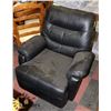 Image 1 : BLACK LEATHERETTE RECLINER
