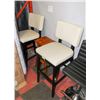 Image 1 : LOT OF 2 BARHEIGHT BARSTOOLS & 1 COUNTER HEIGHT