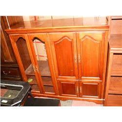 WOOD TONE TV ENTERTAINMENT CABINET