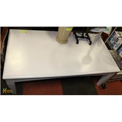 WHITE SOLID WOOD COFFEE TABLE 48"L X 26"W X 18"