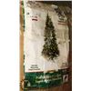 Image 2 : 7 1/2' PRELIT CHRISTMAS TREE